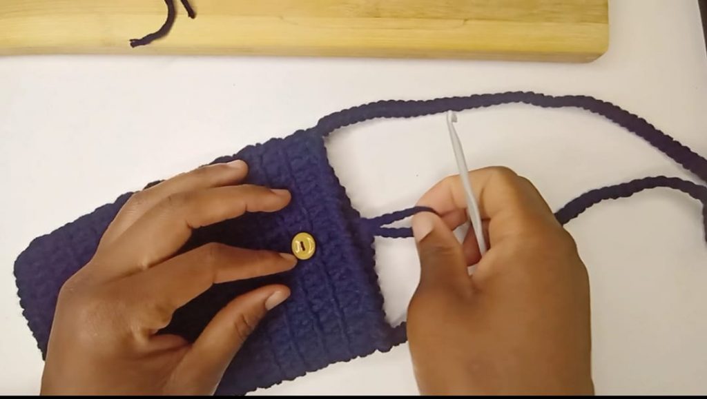 Crochet phone bag pattern for beginners 