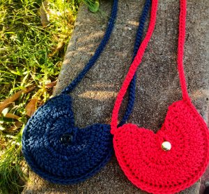 Crochet halfmoon bag pattern