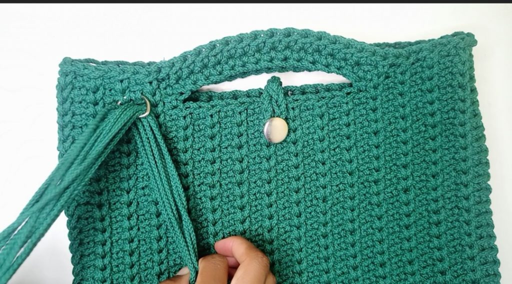 The Forest green crochet bag pattern 