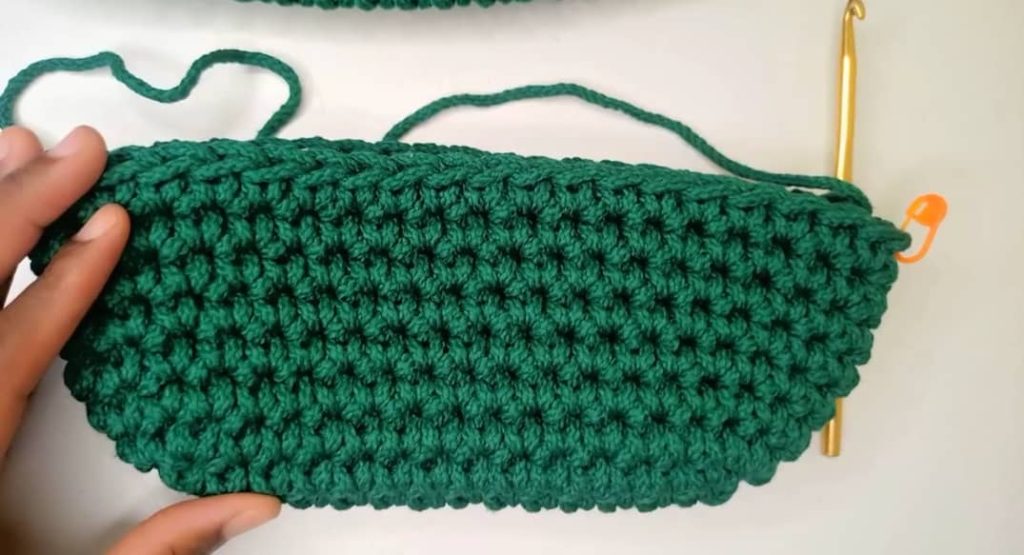 Crochet Jasmine stitch round bag pattern post - Mirrymas Crafts