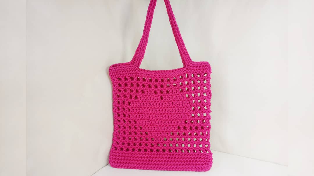 Tote crochet bag pattern: The Hearty tote bag